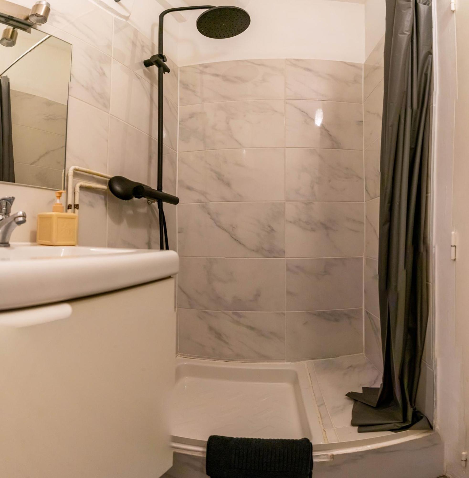 Aux Demoiselles D'Avignon Apartment Ngoại thất bức ảnh